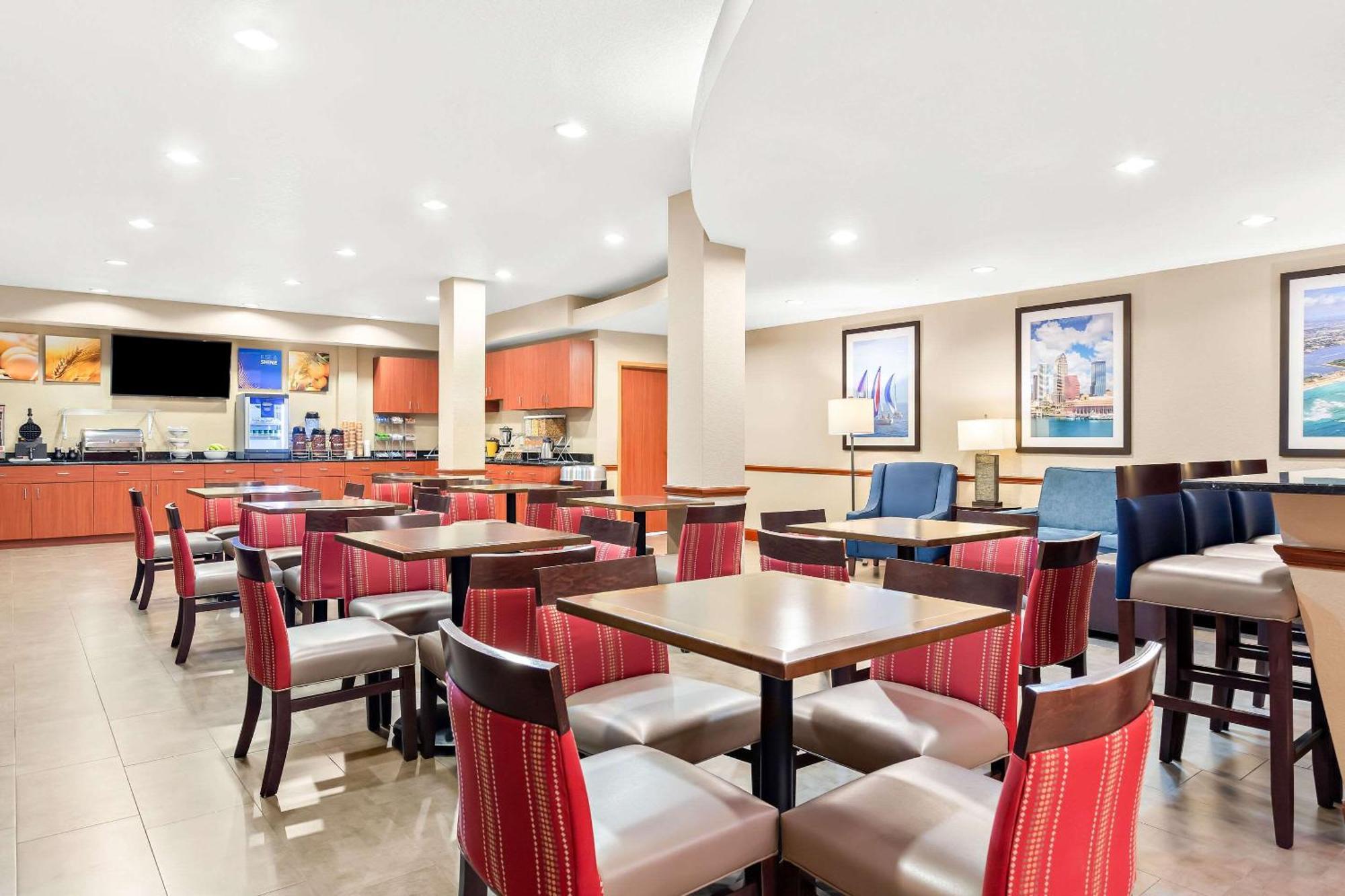Comfort Suites Tampa Airport North Bagian luar foto